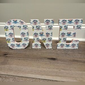 TBBC “Everyday Is A Gift” Floral Decorative ONE Letters